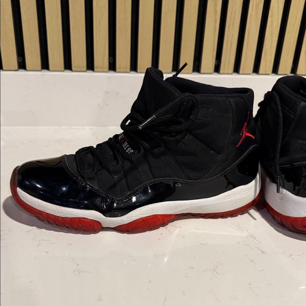 Jordan 11’s high top (Bred) - Picture 8 of 14